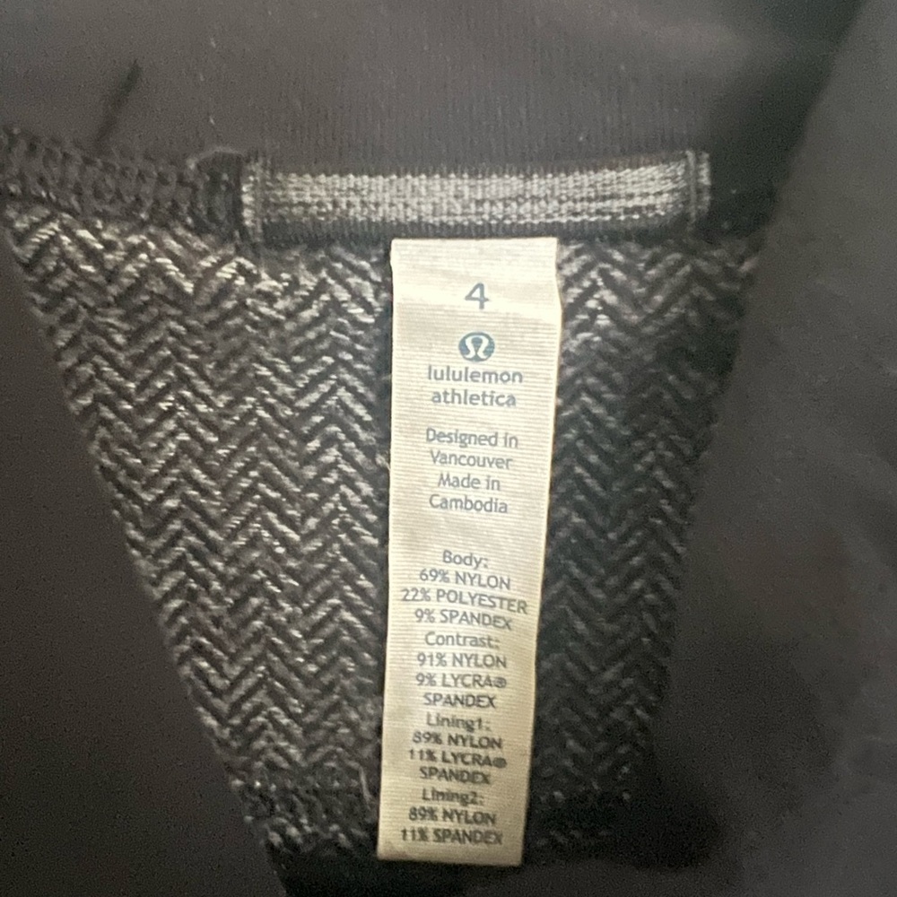 Lululemon Think Fast Pullover
Heathered Herringbone Heathered Black - Picture 7 of 9